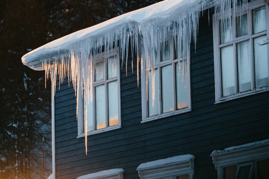 Reduce Ice dams in chicago - B&B Roofing and Exteriors