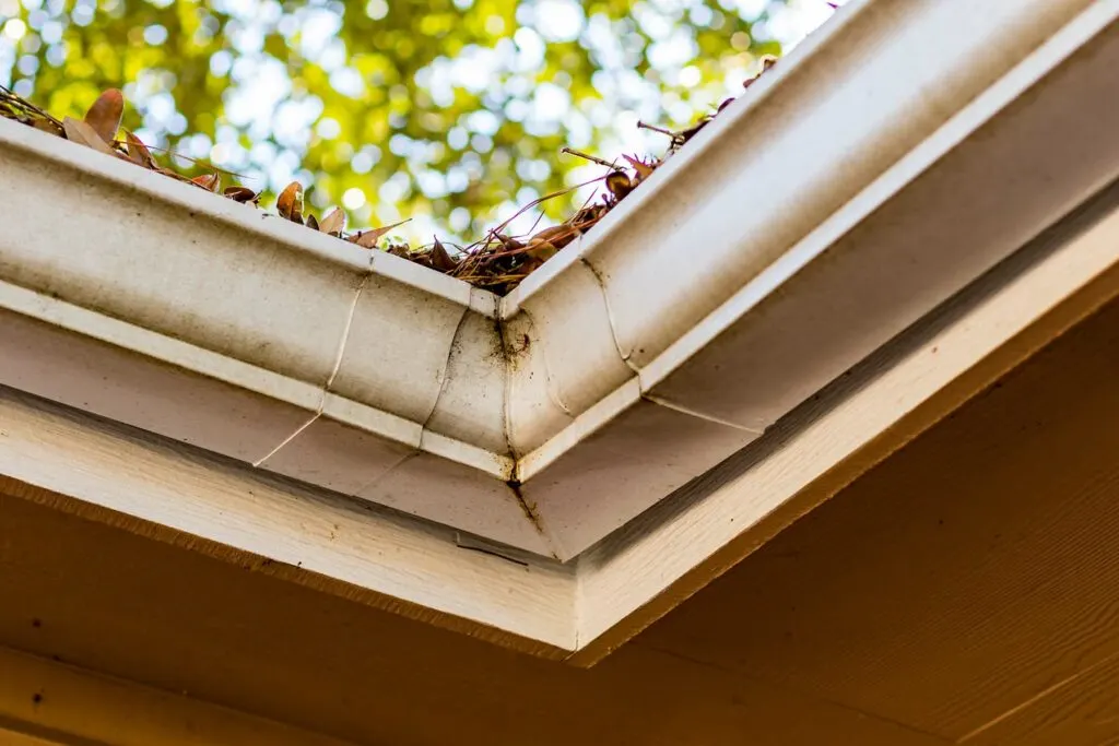 Seamless Gutter maintenance - B&B Roofing and Exteriors